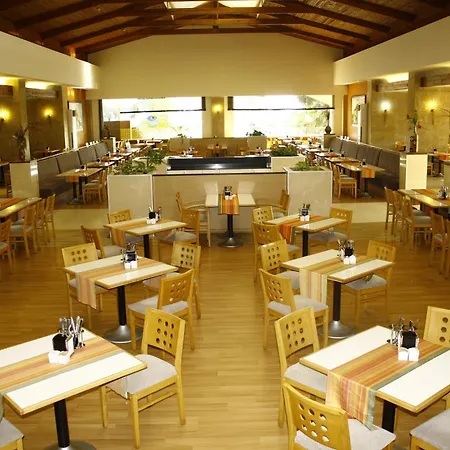 Aqi Pegasos World Hotel